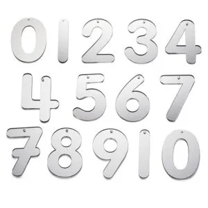 TickiT® Mirror Numbers zijn lasergesneden dubbelzijdige gespiegelde nummers gemaakt van sterk reflecterend veilig acryl in een duidelijk kindvriendelijk lettertype, waardoor ze ideaal zijn voor nummerherkenning en telactiviteiten.