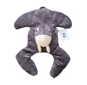 koko nora verzwaringsknuffel pilo de walrus is al snel het beste kameraadje van je kind. Hij omsluit het lichaam en voorziet je kind van diepe druk hetgeen het tot rust komen en slapen gaan ten goede komt.