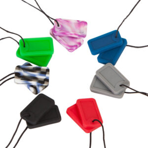 Sensorische Chewigem Dog Tags bijtketting – zacht kauwsieraad in id-plaatjesvorm voor jonge kinderen