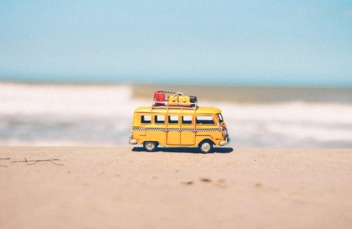 In dit artikel lees je 10 waardevolle tips voor een goede voorbereiding op je vakantie. Bereid je goed voor op de reis, zeker bij hooggevoelige kinderen.
