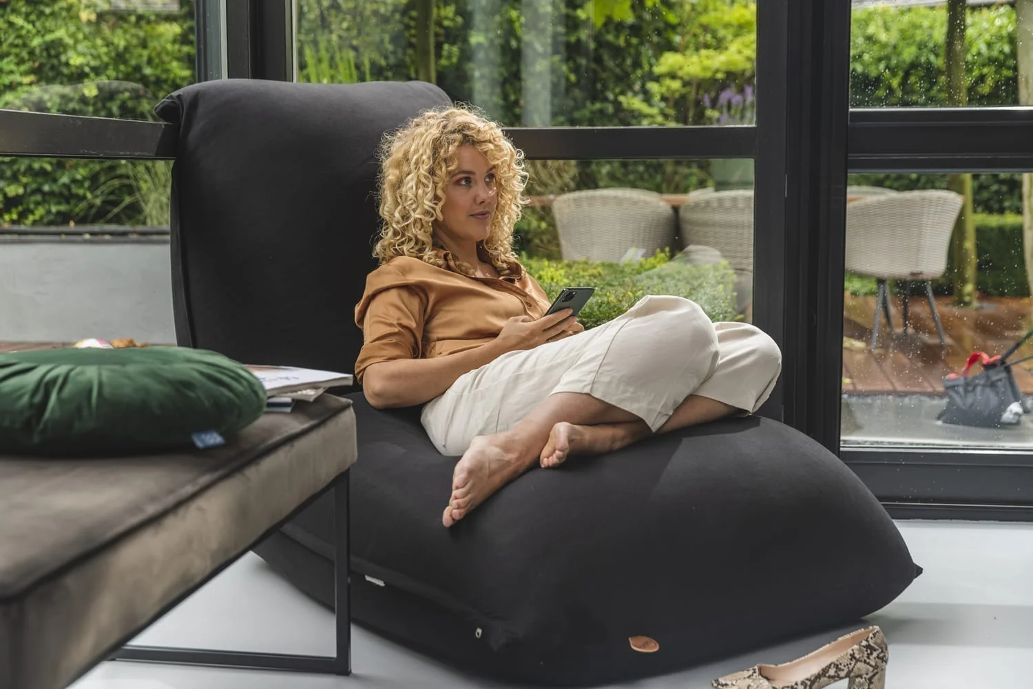 De Baloo van Terapy is een ergonomische en multifunctionele zitzak die zich volledig naar je lichaam vormt.