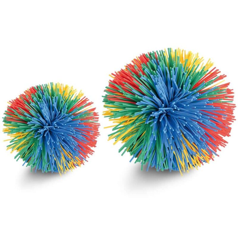 Een pompom bal is heerlijk om mee te friemelen om je brein te activeren dan wel te kalmeren