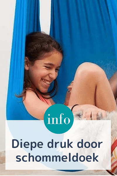 diepe druk door de schommeldoek of met de verzwaarde dolfijn, het helpt kinderen met autisme om prikkels te verwerken.