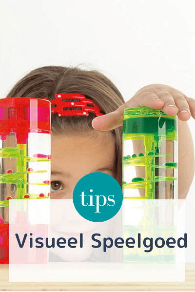 Visueel speelgoed is speelgoed wat prikkelt door ernaar te kijken, veelal denk je dan aan vrolijke kleuren, maar wist je dat ook de vloeibare zandopers erg stimulerend en rustgevend zijn. Lees hier onze tips