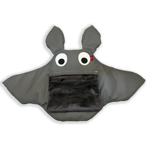 heerlijk voor kinderen en pubers is de verzwaringsdeken Tom van Oliz, de verzwaring, de zachte stof als ook de buidel geven je kind een geborgen gevoel.