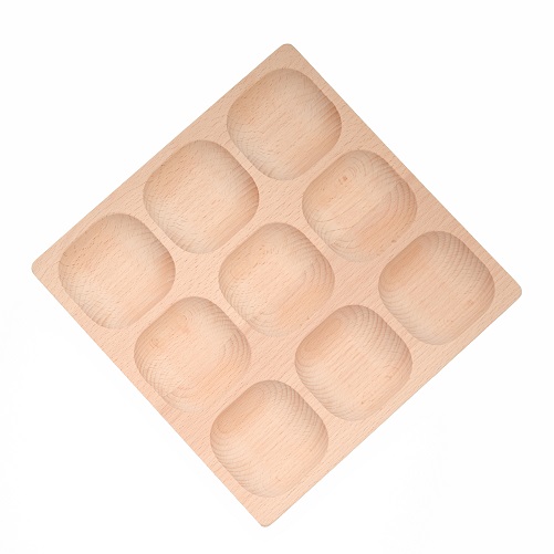 Houten sorteer bak met maar liefst 9 vakken om producten te sorteren op kleur, vorm of aantal. Of om me te nemen en mooie ontdekkingen uit de natuur te verzamelen