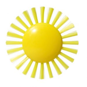 Pluï 'Sunny Brush' is een leuke vrolijke borstel, ideaal voor gebruik in bad om mee te wassen en te spelen of gebruik hem samen met andere Plui producten