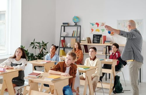 Veel kinderen hebben baat bij sensorische hulpmiddelen gedurende de schooldag. Het helpt hen om beter op te letten en spanningen te verminderen.