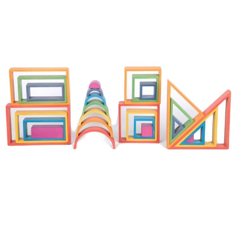 tickit Regenboog architect is prachtig houten spelmateriaal, in de vormen van driehoek, rechthoek, vierkant en bogen. Laat kinderen hun fantasie gebruiken en combineer met andee houten spelmateriaal zoals stapelbomen of houten figuren