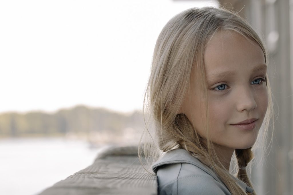 Kinderen met autisme die iets leren, doen dit niet steeds op dezelfde manier als andere kinderen. In dit artikel gaan we in op de wijze waarop kinderen met autisme leren en ontwikkelen en hoe dit anders is dan bij een gemiddeld kind.