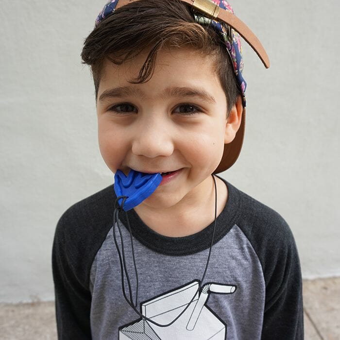 een dino bijtketting kopen voor je kind. Deze voetsporen vallen zeker in de smaak bij dinosaurus fans