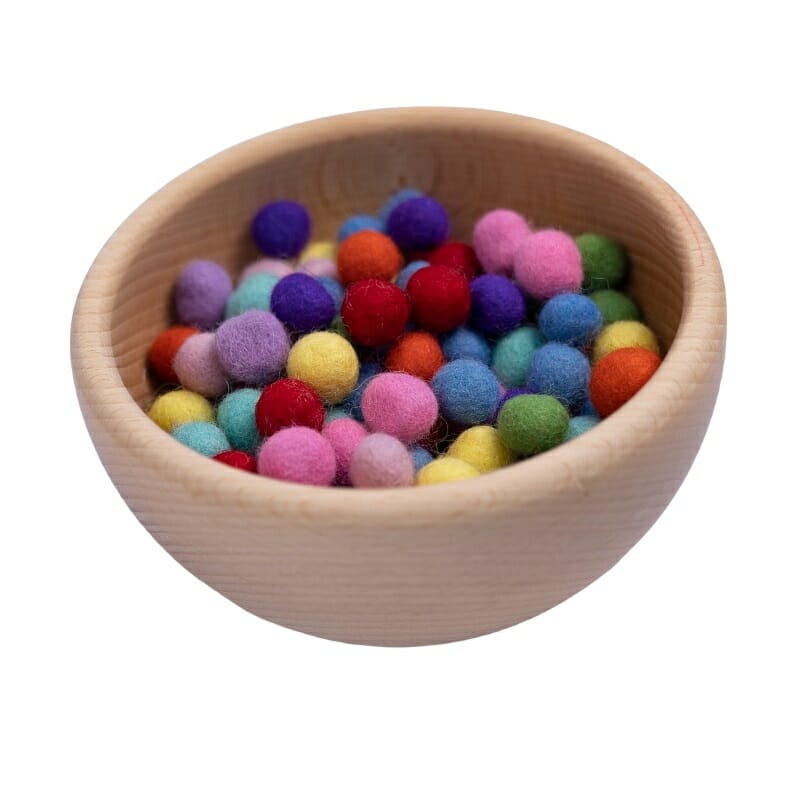 Houten schaaltje voor het sorteren van spelmaterialen, prachtig montessori materiaal voor sorteeractiviteiten bij peuters en kleuters.