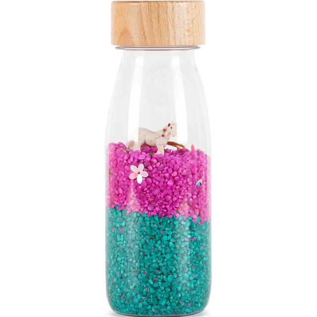 prachtig is deze sensorische fles thema eenhoorn van petit boum