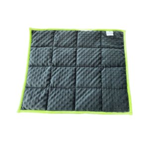 educadora verzwaringskussen helpt kinderen met autisme en adhd om te ontspannen in de klas en prikkels te verwerken.