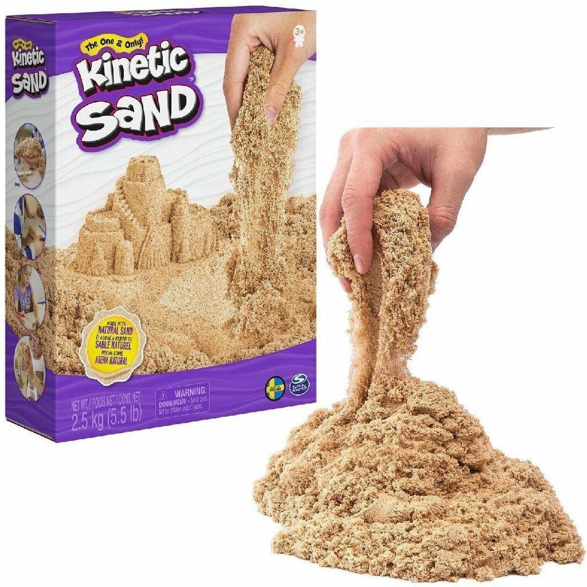 kinetisch zand of binnen speelzand, plakt niet en toch kun je er heerlijk mee bouwen