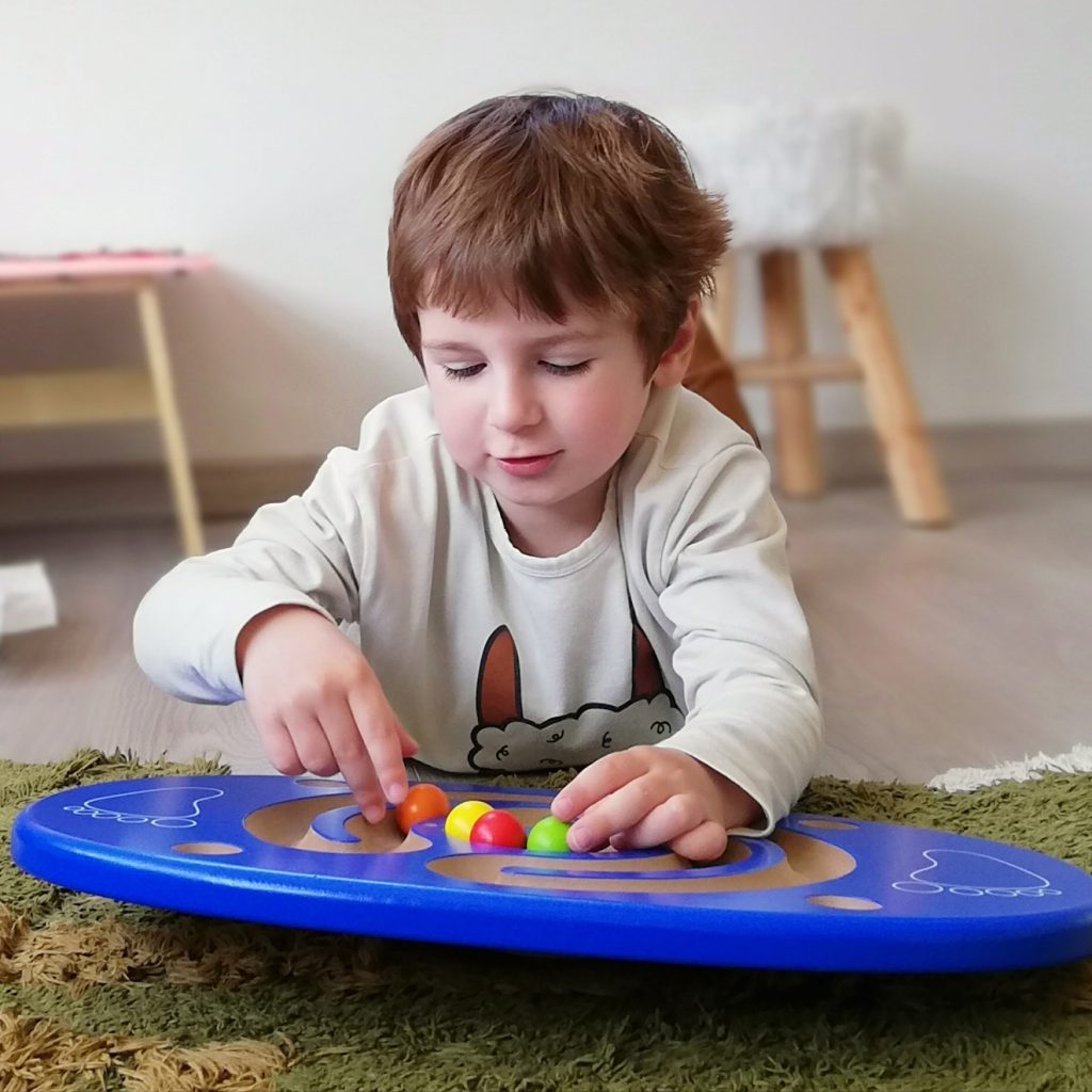 Het geven van cadeautjes aan een kind met autisme vereist een beetje extra aandacht voor hun specifieke behoeften en interesses. Check onze tips