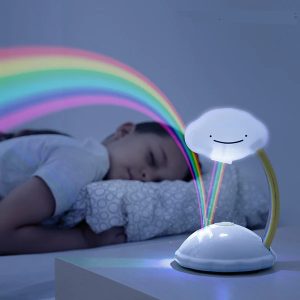 De regenboog projectie zorgt voor een fijne sfeer en veilig gevoel bij het slapen gaan