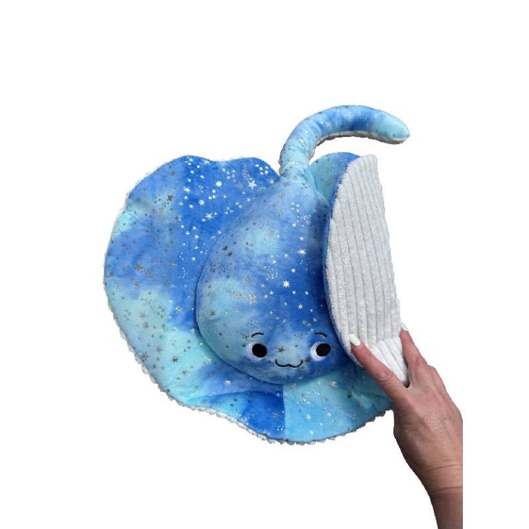 Tactiele verzwaarde knuffel Pijlstaart rog met zachte stof, ondersteunt emotioneel welzijn en kalmeert angstige kinderen.
